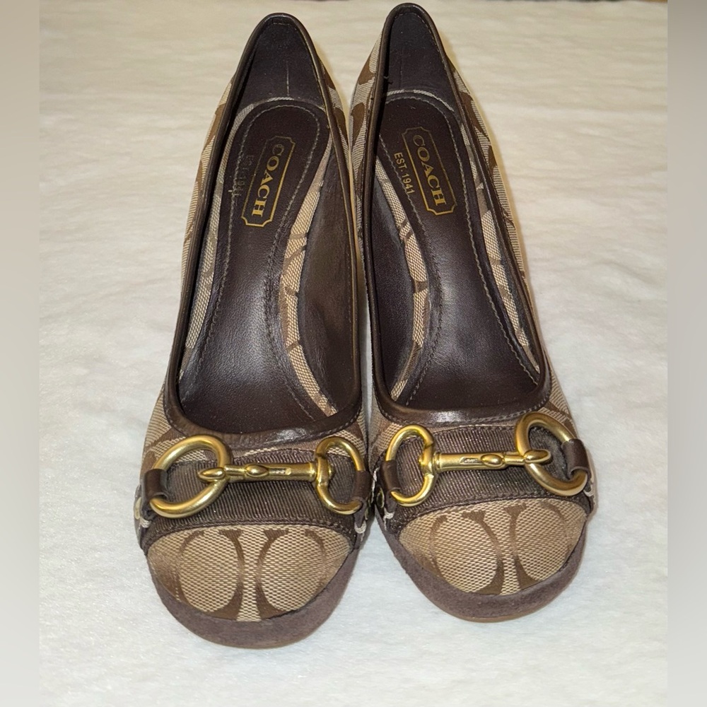 Coach Signature”Issy” Round Toe Wedge,Size-6.5 - Picture 11 of 12